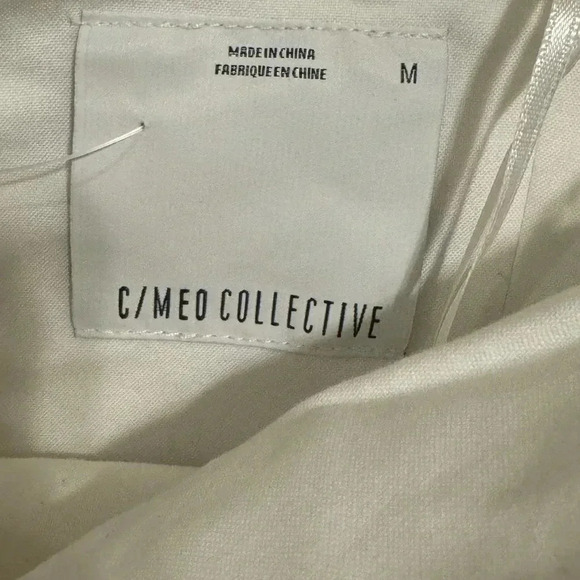 C/MEO Collective Cropped Off Shoulder Ruffles Top Size Medium - Picture 3 of 4